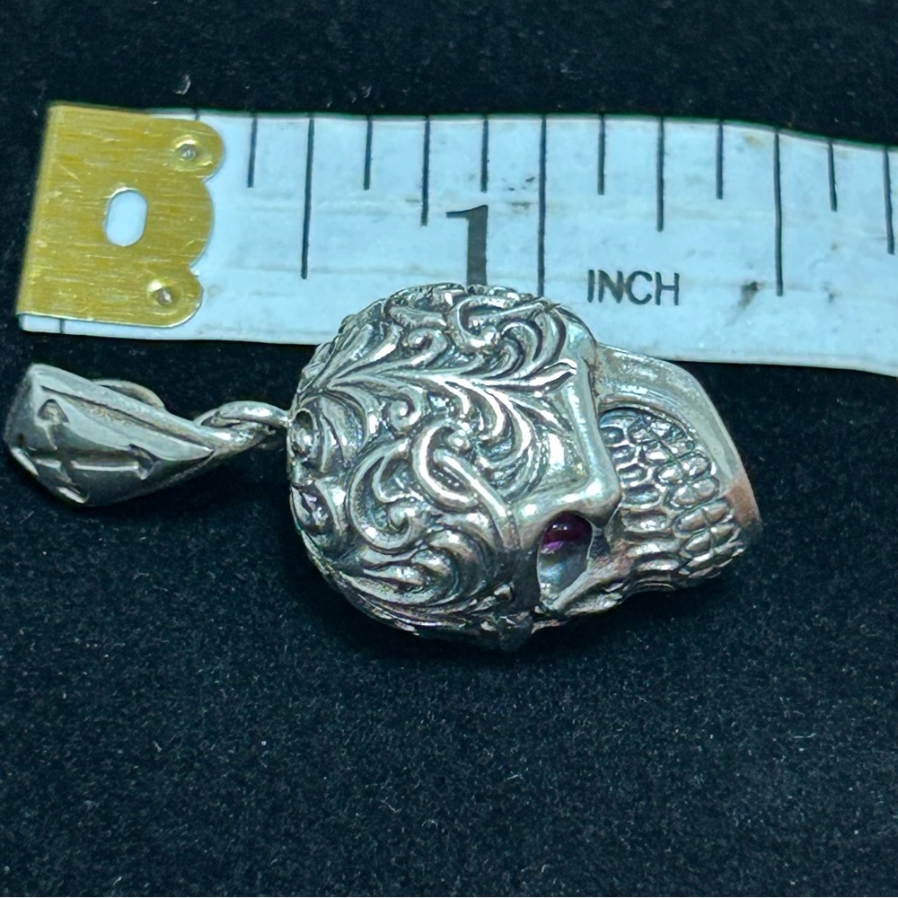 Skull with  rubies Sterling  Silver 925 pendant - Picture 10 of 10